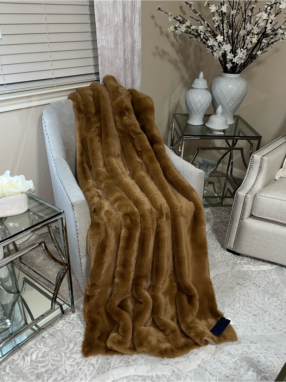 1-NWT RACHEL ROY TOBACCO RABBIT FAUX FUR LUXURY THROW BLANKET